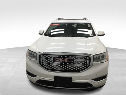 Used 2019 GMC Acadia Denali w/ Technology Package image 3