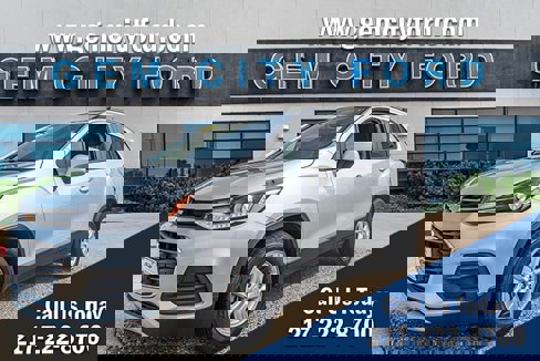 Used 2022 Chevrolet Trax LT w/ LT Convenience Package image 1