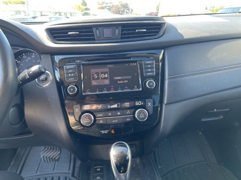 Used 2019 Nissan Rogue SL image 7