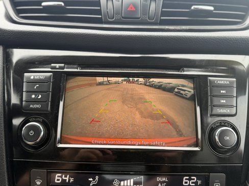 Used 2019 Nissan Rogue SV image 27
