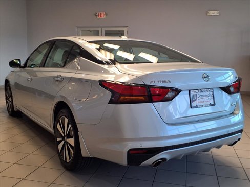 Used 2019 Nissan Altima 2.5 SV image 4