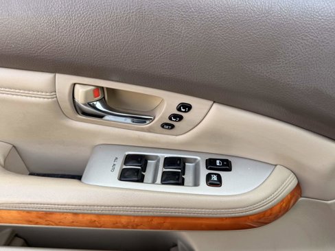 Used 2004 Lexus RX 330 AWD image 23