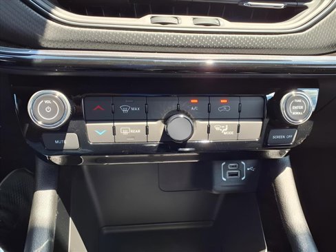New 2025 Jeep Compass Latitude w/ Altitude Special Edition image 16