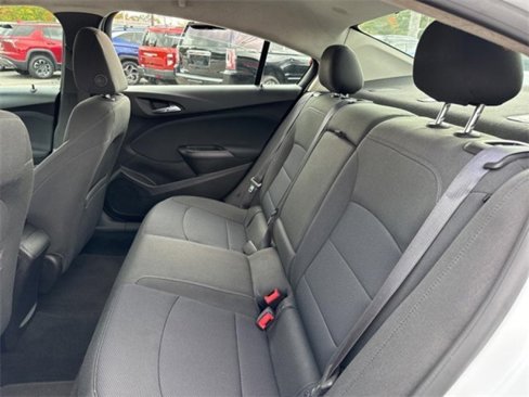 Used 2016 Chevrolet Cruze LT image 18