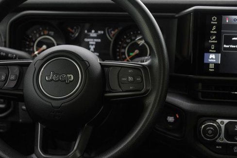 Used 2025 Jeep Gladiator Sport image 59
