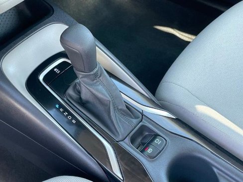 Used 2022 Toyota Corolla LE image 19