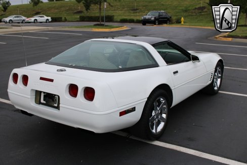 Used 1996 Chevrolet Corvette Coupe image 5