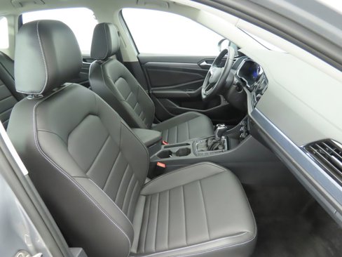 Certified 2024 Volkswagen Jetta SE image 21