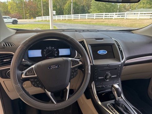 Used 2016 Ford Edge Titanium w/ Equipment Group 301A image 8