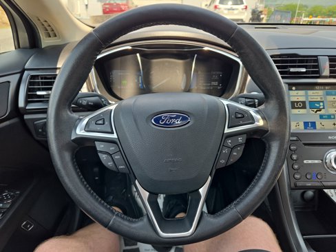 Used 2018 Ford Fusion Energi Titanium image 17