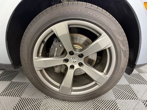 Certified 2024 Porsche Macan image 14