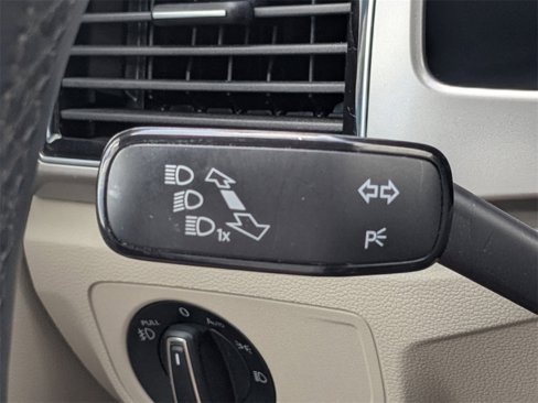 Used 2019 Volkswagen Atlas SEL R-Line image 31