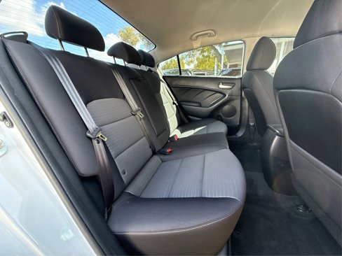 Used 2018 Kia Forte LX w/ LX Popular Package image 11
