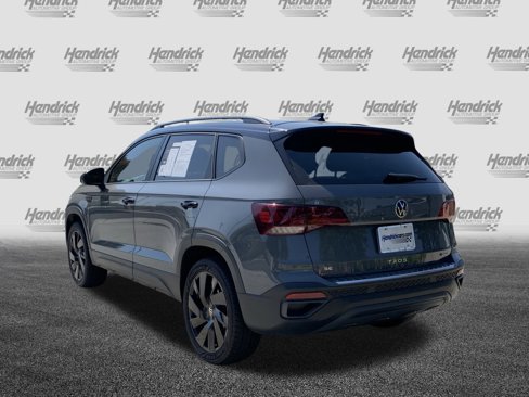 Used 2024 Volkswagen Taos SE image 8