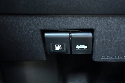 New 2025 Nissan Versa SV w/ Trunk Package image 30
