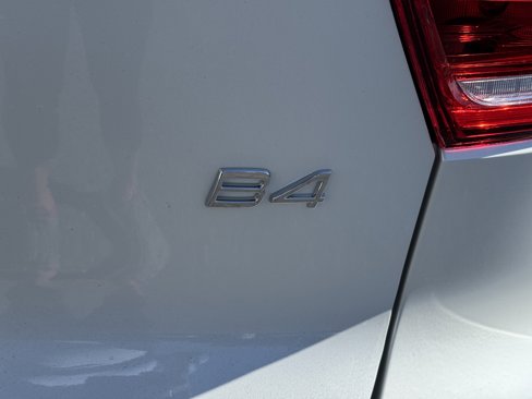 New 2026 Volvo XC40 B4 Core w/ Protection Package image 9