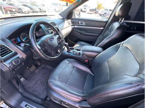 Used 2017 Ford Explorer Sport w/ Equipment Group 401A image 5