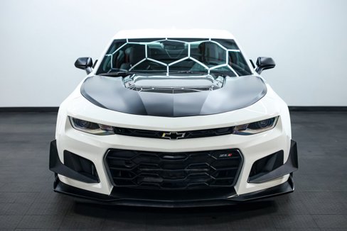 Used 2020 Chevrolet Camaro ZL1 image 2