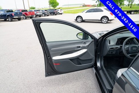 Used 2023 Hyundai Sonata Limited image 11