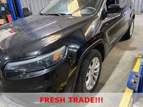 Used 2021 Jeep Cherokee Latitude image 2