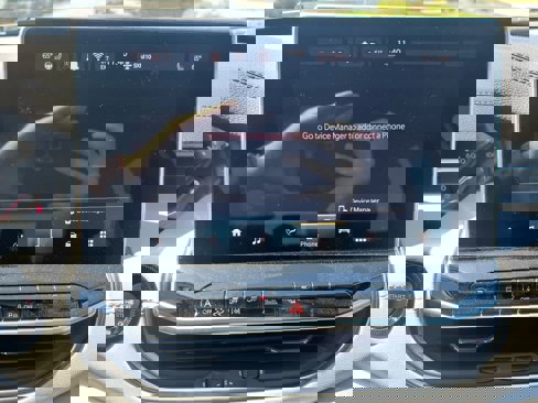 New 2025 Jeep Compass Limited image 20