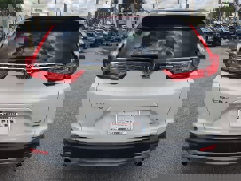 Used 2017 Honda CR-V Touring image 6