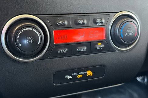 Used 2013 Nissan Leaf S w/ Charger Pkg image 23