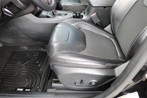 Used 2019 Jeep Cherokee Latitude Plus image 13
