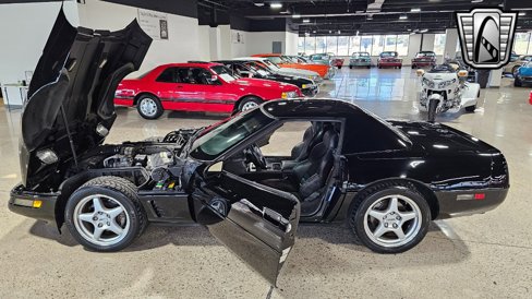 Used 1994 Chevrolet Corvette Convertible image 16