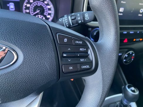 Used 2021 Hyundai Venue SE image 28