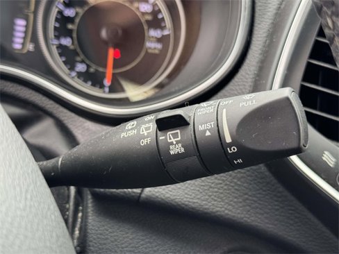 Used 2019 Jeep Cherokee Latitude Plus w/ Comfort/Convenience Group image 11