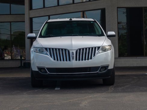 Used 2011 Lincoln MKX AWD w/ 101A Rapid Spec Order Code image 12