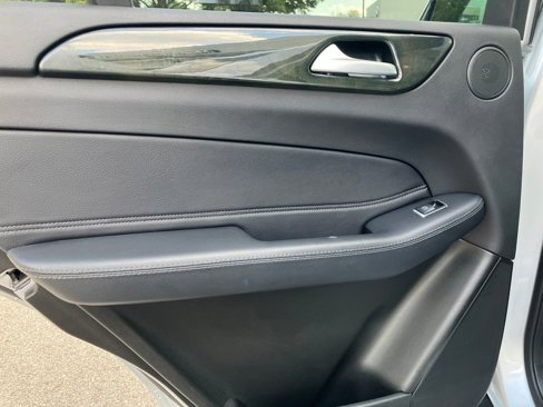 Used 2019 Mercedes-Benz GLE 400 4MATIC image 27