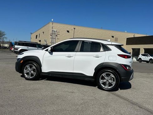 Used 2023 Hyundai Kona SEL image 5