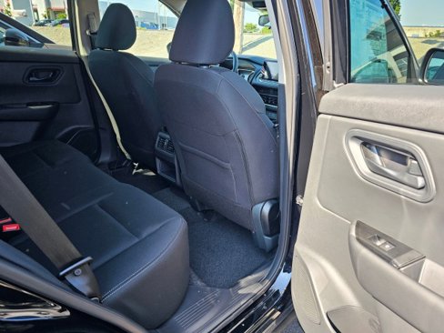 New 2025 Nissan Rogue S image 13
