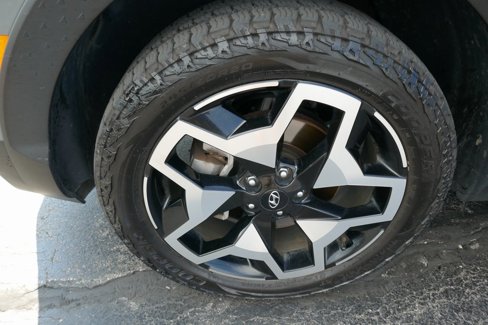 Used 2022 Hyundai Santa Cruz Limited image 14