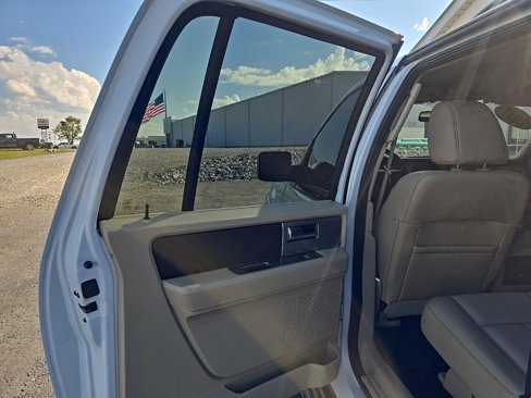 Used 2017 Ford Expedition EL XLT w/ Equipment Group 202A image 16