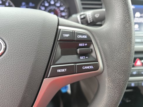 Used 2018 Hyundai Elantra SE w/ SE Connectivity Package 04 image 17