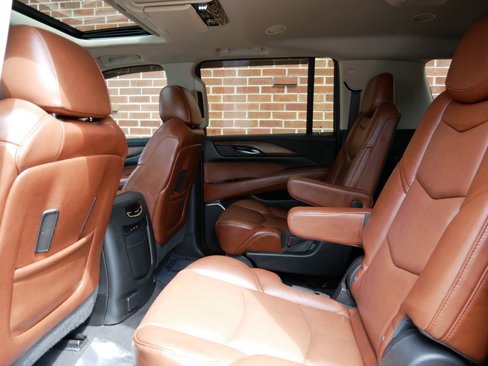 Used 2020 Cadillac Escalade ESV Premium Luxury image 10