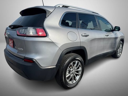 Used 2019 Jeep Cherokee Latitude Plus image 3