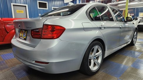 Used 2014 BMW 320i xDrive Sedan image 3