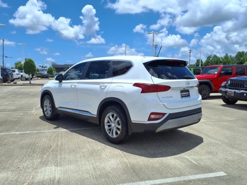 Used 2019 Hyundai Santa Fe SE image 2
