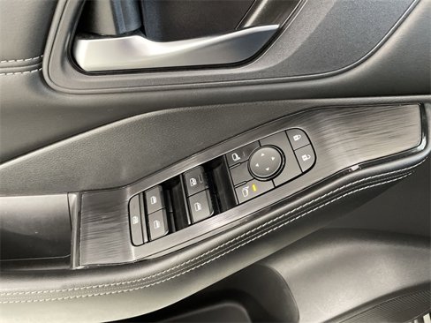 Used 2023 Nissan Rogue SV w/ SV Premium Package image 22
