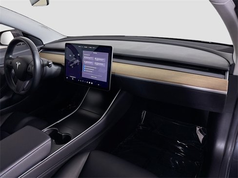 Used 2018 Tesla Model 3 Long Range image 29
