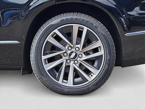 New 2026 Cadillac Vistiq Sport image 10