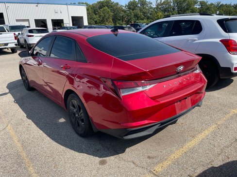 Used 2023 Hyundai Elantra SEL image 4