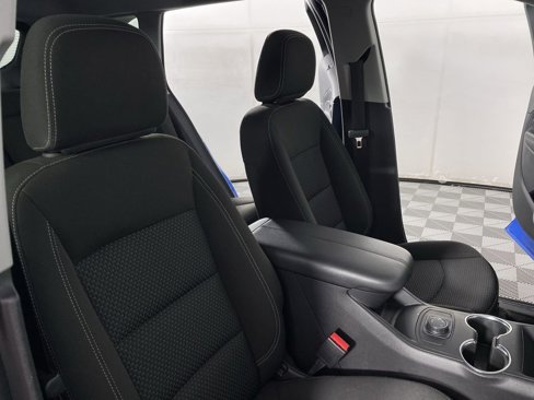 Used 2024 GMC Terrain SLE image 25
