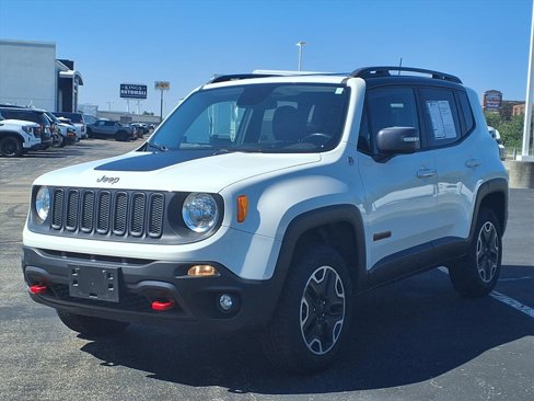 Used 2016 Jeep Renegade Trailhawk image 2