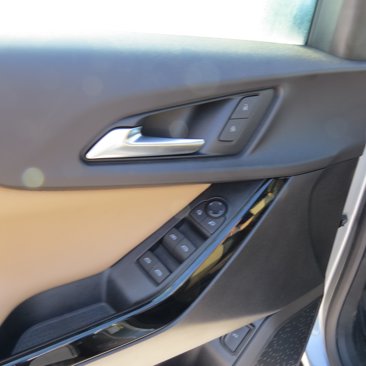 Used 2025 Chevrolet Equinox ACTIV w/ Safety and Technology Package image 15