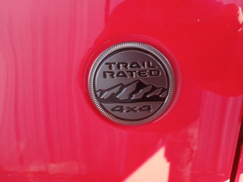 Used 2022 Jeep Gladiator Sport image 12